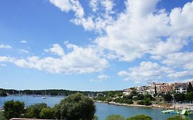 Suran Apartments