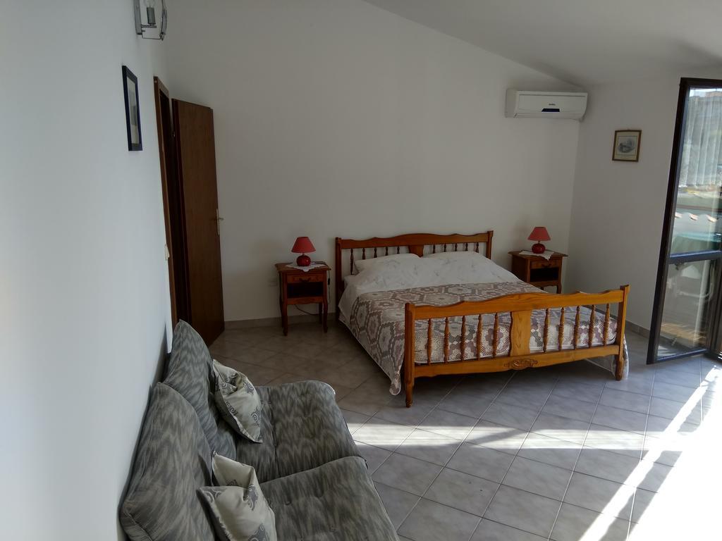 Suran Apartments Pula Exteriér fotografie